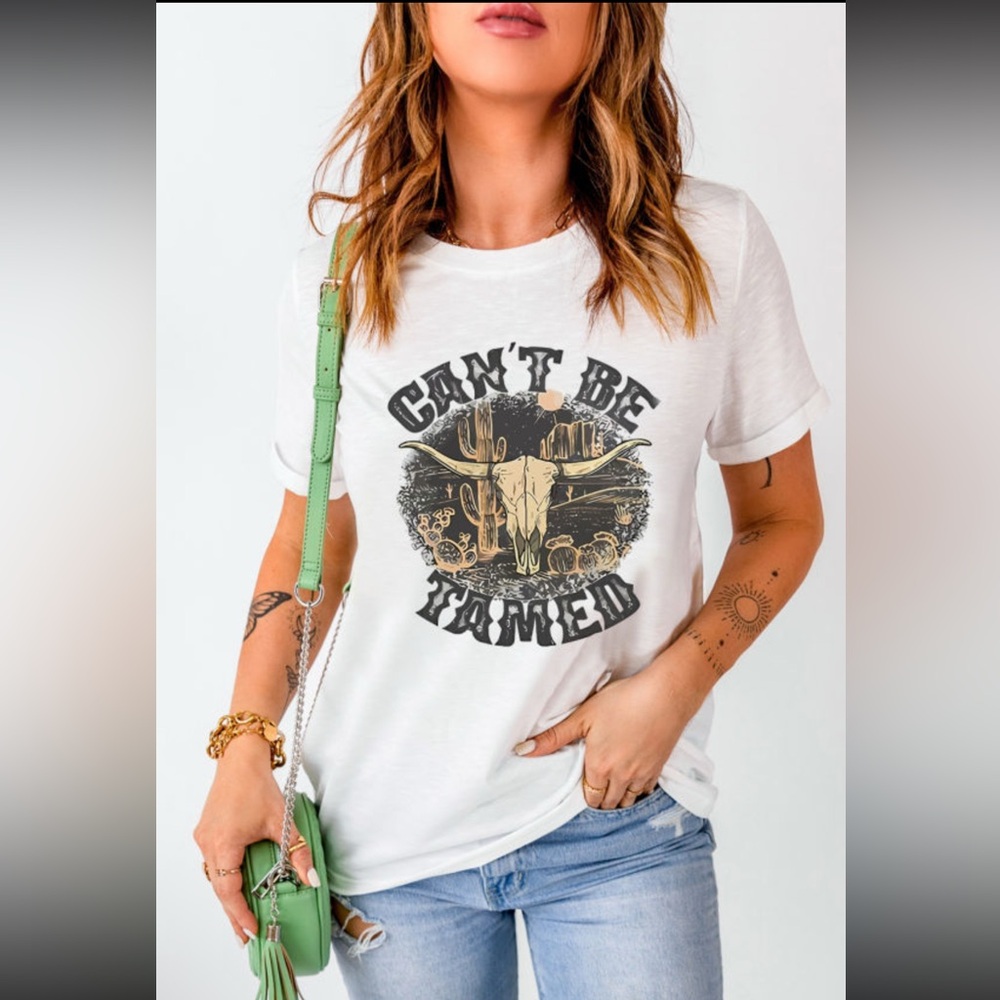 1009. ❄️Can’t Be Tamed” cuffed short sleeve T-Shirt in white
